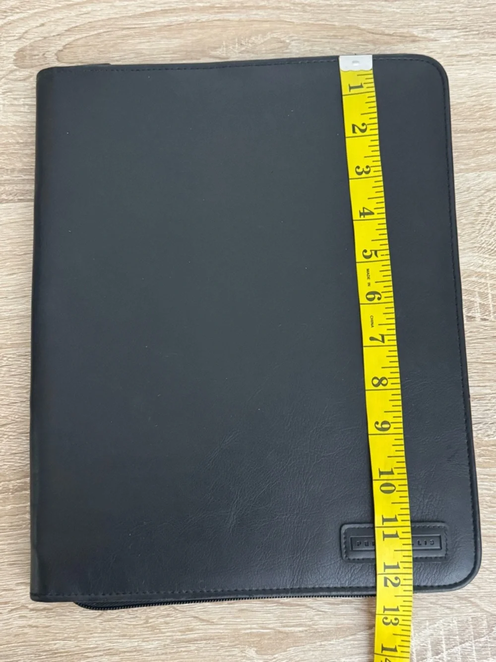 Perry Ellis Vintage Black Leather Round Zipper Document Portfolio Organizer